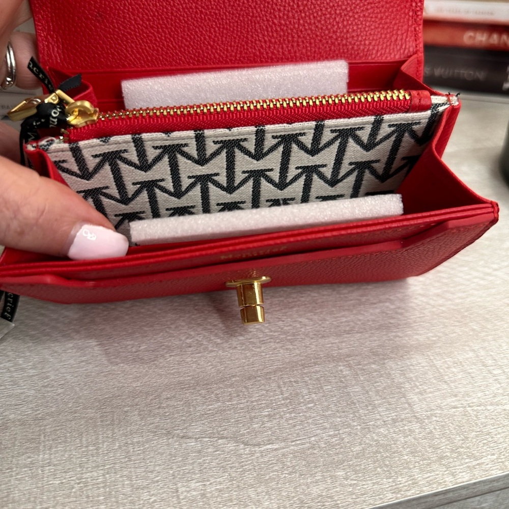 Moncrief London Larissa Style Wallet in Cherry Red. British Luxury Brand. - Picture 3 of 5